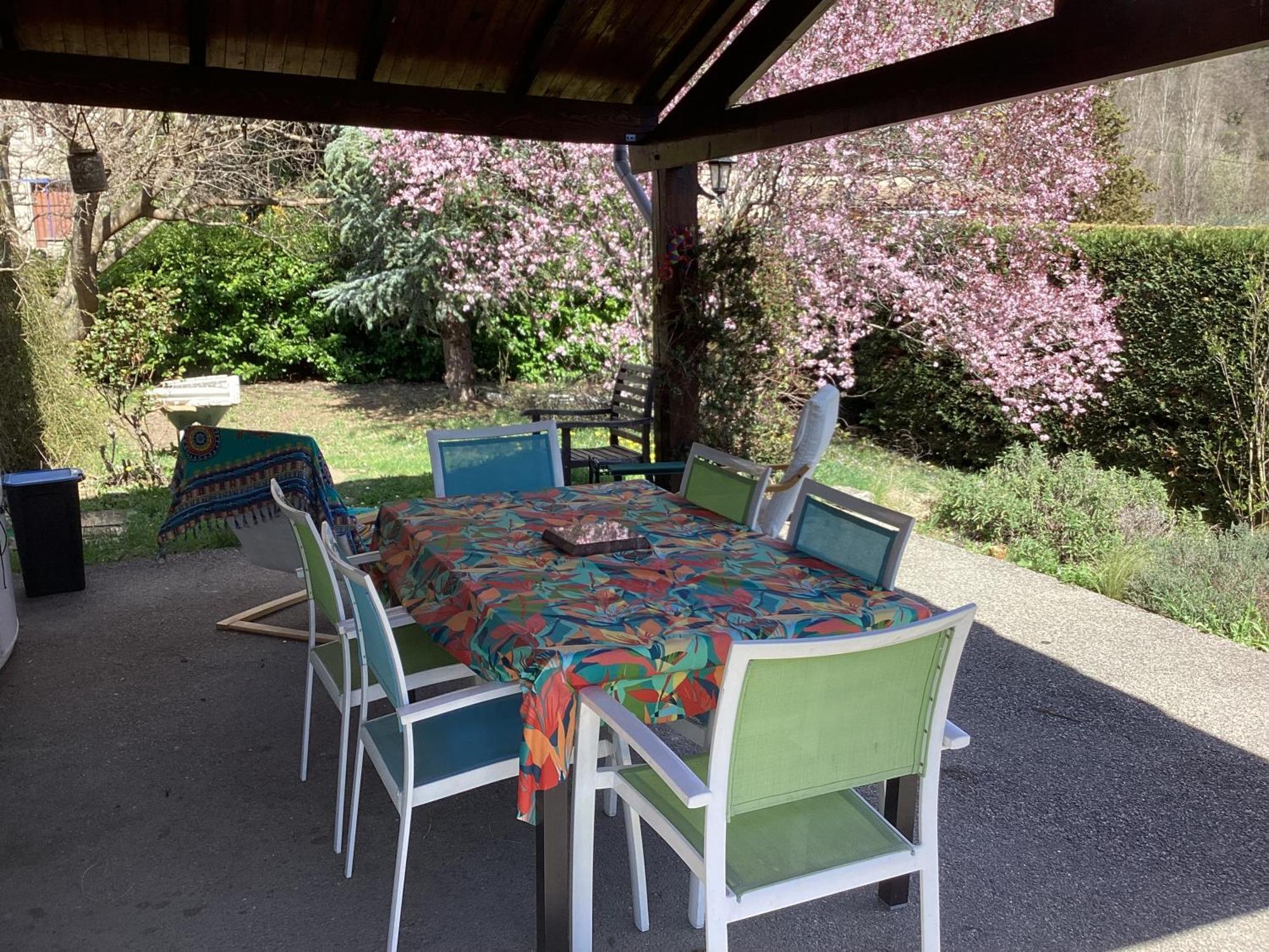 Apartamento La Fabrique Des Petits Bonheurs Dieulefit Exterior foto